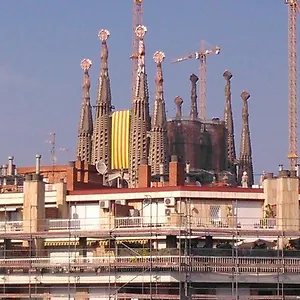 https://the-best-barcelona.catalonia-hotels.com